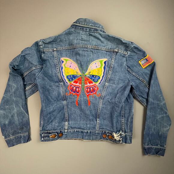 1970s Wrangler USA Denim Jacket 42 | Trucker Fit | Embroidered Butterfly - Picture 4 of 15